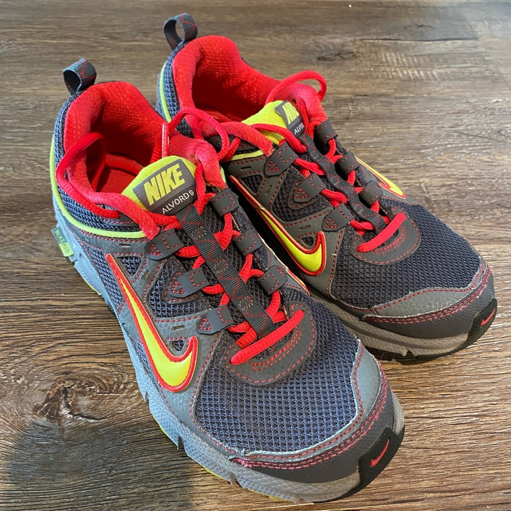 Nike Alvie’s 9 Trail Shoes